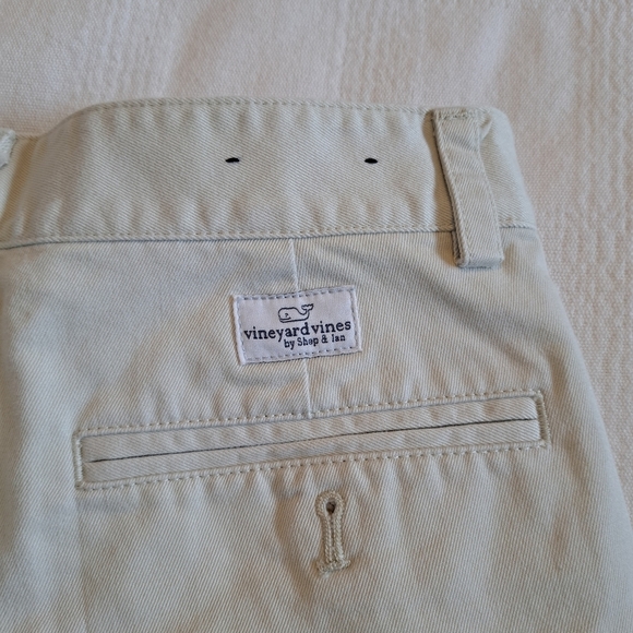 Vineyard Vines boys size 14 swordfish embroidered shorts. VGUC - Picture 6 of 6
